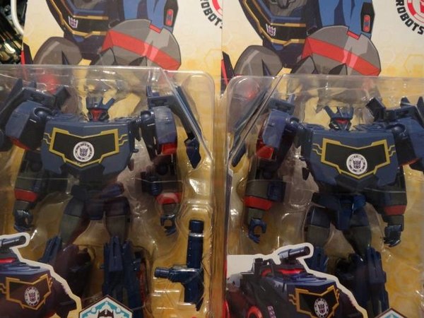 Robots In Disguise Soundwave Running Change Discovered On Warrior Class Combiner Force Figure  (2 of 2)